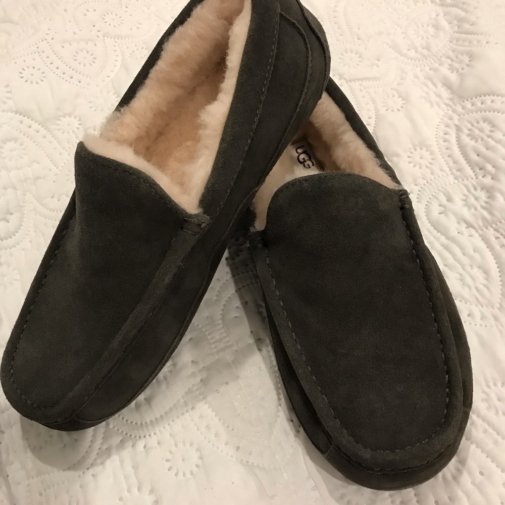 Ugg slippers 8